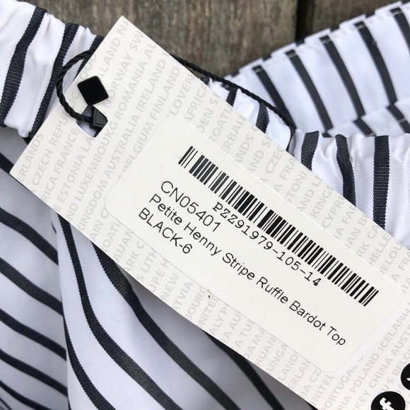 (NWT) Boohoo Petite Ruffle Bardot Top - Picture 3 of 6